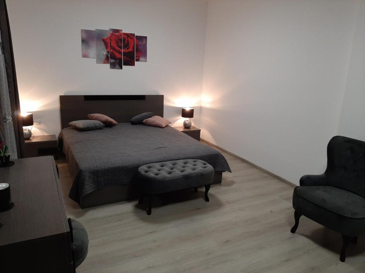 Апаратамент Deluxe1 Apartment Saints Constantine and Helena Ngoại thất bức ảnh